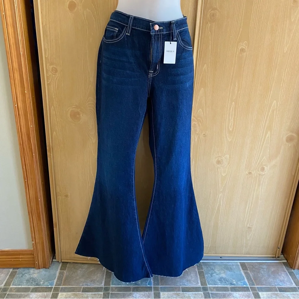 Forever 21 • Low-Rise Dark Wash Raw Hem Flare Jeans - Picture 4 of 16